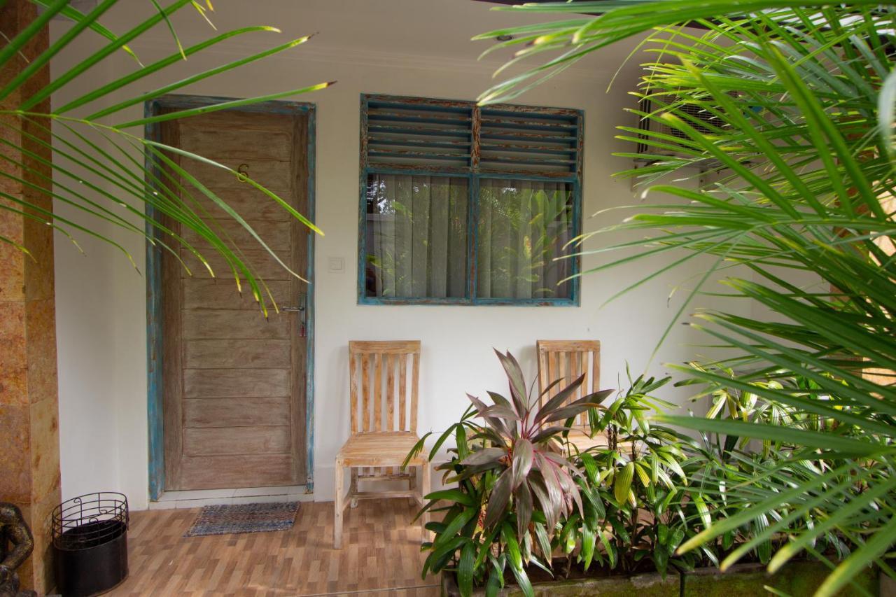 Bali Komang Guest House Sanur Exterior photo